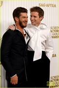 andrew-garfield-eddie-redmayne-sag-awards-01.jpg
