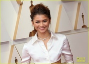 zendaya-oscars-2022-red-carpet-02.jpg
