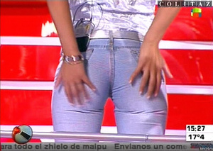 Colitaz-Nazarena.Velez.Jeans.Claros.Ajustados.04.jpeg