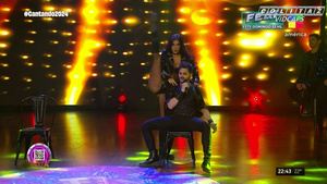 Silvina.Escudero.Cantando.2024.Rock.1080P-Colitaz.55.jpeg