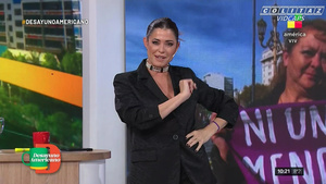 Natalie.Weber.Meneando.Pollera.Cortita.DA.1080P-Colitaz.05.jpeg