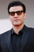 Oscar+Isaac+Dune+Red+Carpet+78th+Venice+International+9KBgPrhq0NZx.jpg