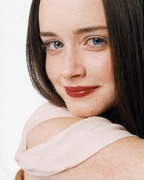 Alexis Bledel MEUB3XV_t