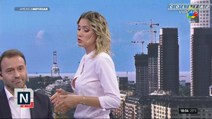 Carolina.Losada.Pantalon.Ajustado.Camisa.Abierta.AN.1080P-Colitaz.63.jpeg