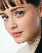 Alexis Bledel MEUB3XS_t