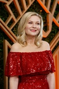 kirsten-dunst-at-28th-annual-screen-actors-guild-awards-in-santa-monica-02-27-2022-3.jpg