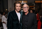 Jake+Gyllenhaal+Lost+Daughter+Red+Carpet+Afterparty+8X78ug_fdTMx.jpg