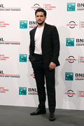 Kit+Harington+Eternals+Photocall+16th+Rome+-04qlAQaIAex.jpg