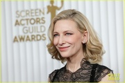 cate-blanchett-black-lace-shimmering-sag-awards-2023-05.jpg