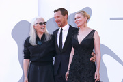 Kirsten+Dunst+Power+Dog+Red+Carpet+78th+Venice+oVWHAaymmq3x.jpg