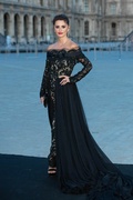 penelope-cruz-at-lancome-x-louvre-photocall-at-paris-fashion-week-09-26-2023-9.jpg
