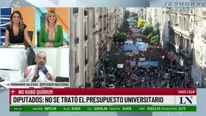 Debora.Plager.Saco.Verde.Marcando.Pechos.LN.1080P-Colitaz.04.png