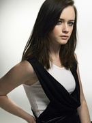 Alexis Bledel MEUB3PZ_t