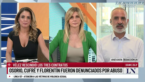 Debora.Plager.Saco.Verde.Marcando.Pechos.LN.1080P-Colitaz.31.png