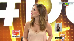 Soledad.Larghi.Vestido.Beige.Buenos.Dias.America.1080P-Colitaz.10.jpeg