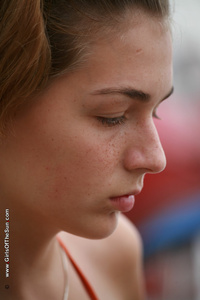 [Image: ME13BI2P_t.jpg]