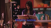 Victoria Justice - Victorious season 1 episode 01 - 881x