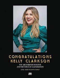 Kelly Clarkson MEERF21_t