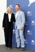 Kirsten+Dunst+Power+Dog+Photocall+78th+Venice+V00y8UgfeM5x.jpg