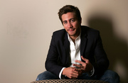 Джейк Джилленхол (Jake Gyllenhaal) Carlo Allegri Photoshoot 2005 (11xHQ) MESKQ2_t