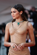 Zendaya+Coleman+Dune+Red+Carpet+78th+Venice+sRDErmEoJuEx.jpg