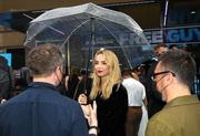 Jodie+Comer+UK+Premiere+20th+Century+Studios+P4nIhDuqC_sx.jpg