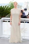 jennifer-lawrence-at-bread-and-roses-photocall-at-2023-cannes-film-festival-05-21-2023-2.jpg