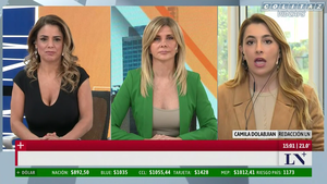 Debora.Plager.Saco.Verde.Marcando.Pechos.LN.1080P-Colitaz.08.png