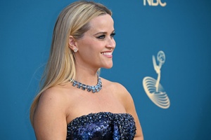 Reese Witherspoon - Page 2 MED273W_t