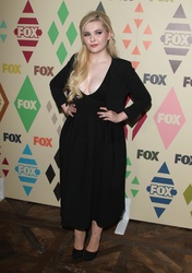 Abigail Breslin MELZUBM_t