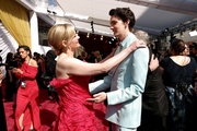 kirsten-dunst-jesse-plemons-couple-up-oscars-2022-18.jpg