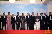 kristen-stewart-crimes-of-the-future-cannes-premiere-03.jpg