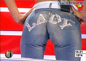 Nazarena.Velez.Jeans.Ajustados.Lady.Vueltita.Intrusos.SD.HQ-ColitazTV.42.jpeg