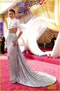 zendaya-oscars-2022-red-carpet-25.jpg