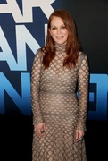 Julianne+Moore+Dear+Evan+Hansen+Los+Angeles+LZteJzJ-3Scx.jpg