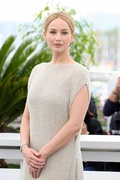 jennifer-lawrence-at-bread-and-roses-photocall-at-2023-cannes-film-festival-05-21-2023-3.jpg