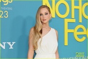 jennifer-lawrence-andrew-barth-feldman-nyc-no-hard-feelings-pics-23.jpg