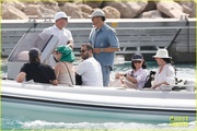 katy-perry-orlando-bloom-boat-ride-friends-in-south-of-france-24.jpg