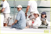katy-perry-orlando-bloom-boat-ride-friends-in-south-of-france-52.jpg