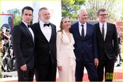 colin-farrell-brendan-gleeson-banshee-premiere-photo-call-venice-27.jpg