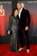 Dwayne+Johnson+World+Premiere+Netflix+Red+lUt_MRtXQNCx.jpg