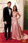 ashton-kutcher-mila-kunis-oscars-2022-08.jpg