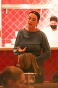 katy-perry-orlando-bloom-bday-dinner-friends-51.jpg