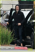 chris-pine-sports-all-black-outfit-for-afternoon-meeting-11.jpg