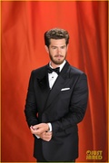 andrew-garfield-oscars-red-carpet-2023-03.jpg