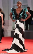47761967-9978857-Divine_The_Daytime_Emmy_Award_winner_looked_sensational_in_the_s-a-118_1631303596776.jpg