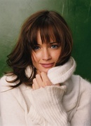 Alexis Bledel MEUB3U5_t