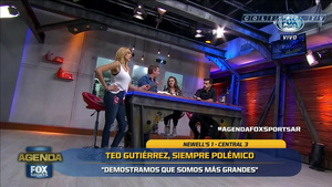 Alina.Moine.Agenda.Fox.Sports.Jeans..Top.Blanco.1080P-ColitazTV.44.jpeg