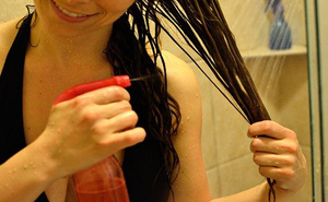 6 biện pháp khắc phục tóc bết dầu sau những cuộc vui