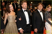 kristen-stewart-crimes-of-the-future-cannes-premiere-04.jpg